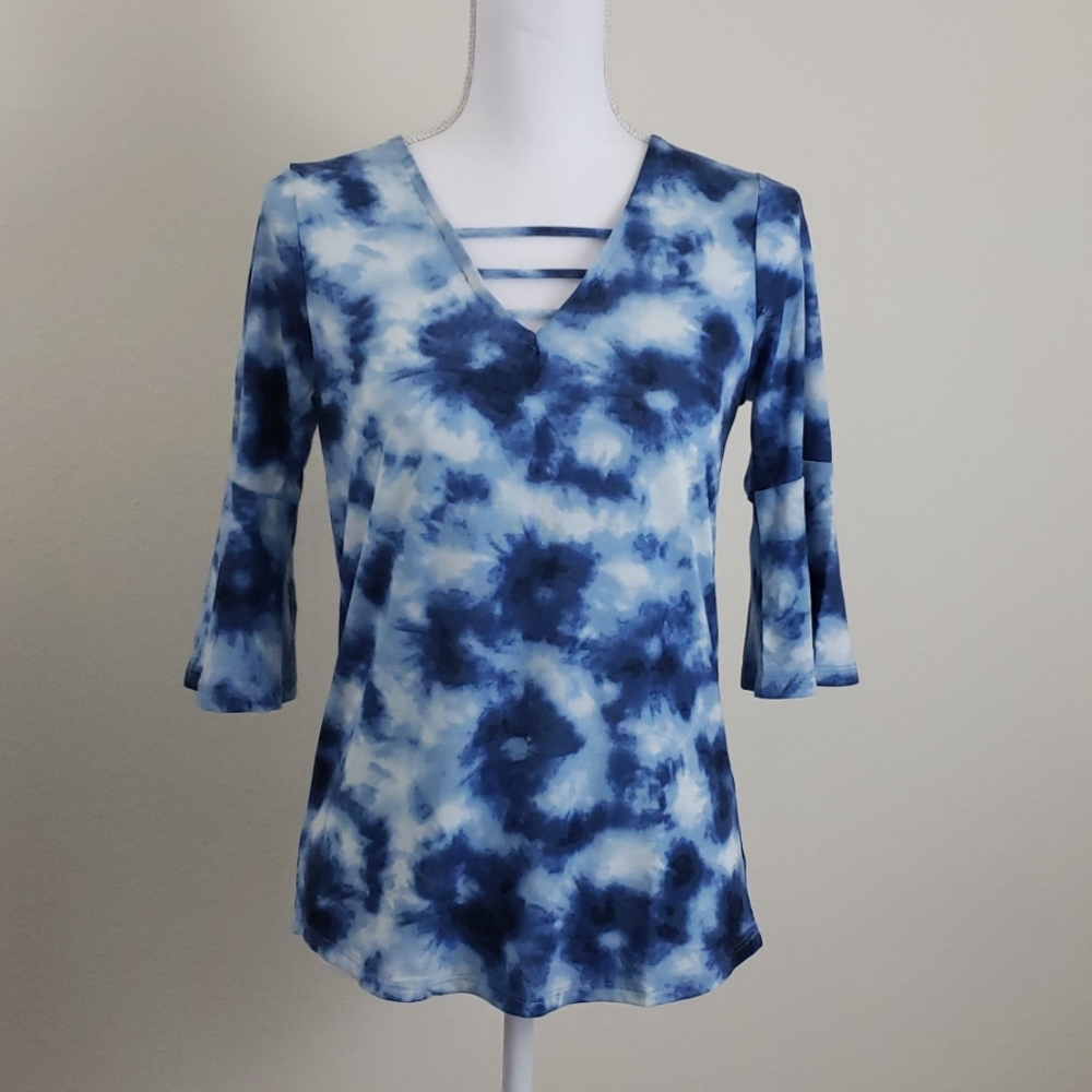 BTWEEN US BLUE VINTAGE 3/4 SLEEVE TOP